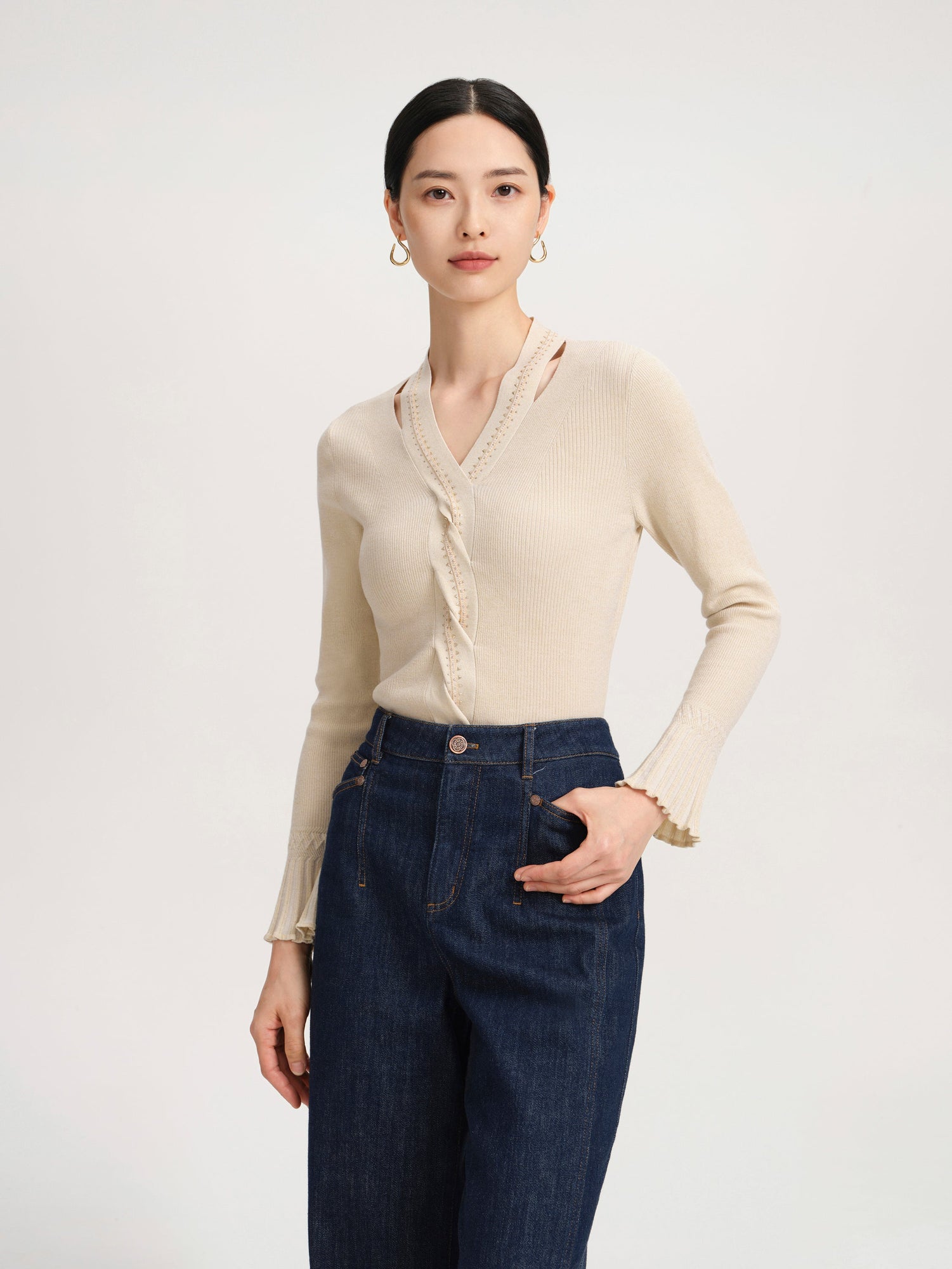 Wool Fit Long-Sleeves V-Neck Sweater Top | Beige