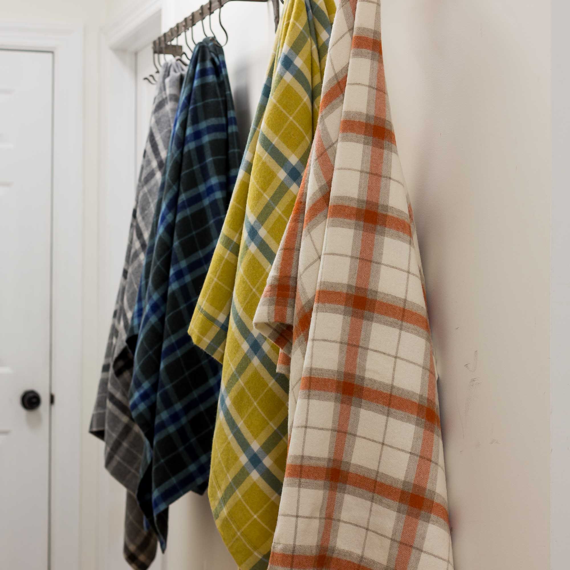 Aberdeen Throw | Ivory / Orange