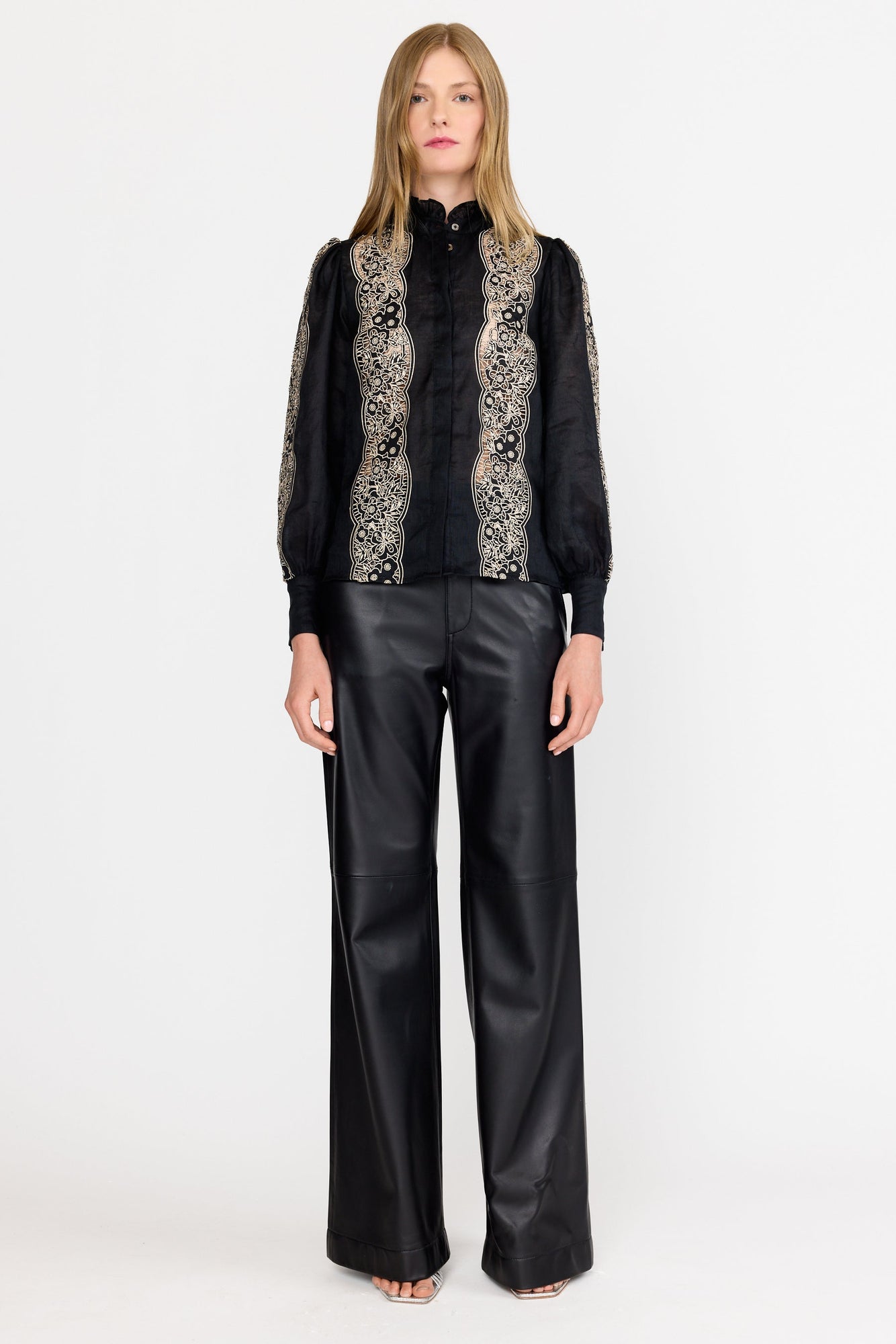 Riley Top | Onyx Embroidery