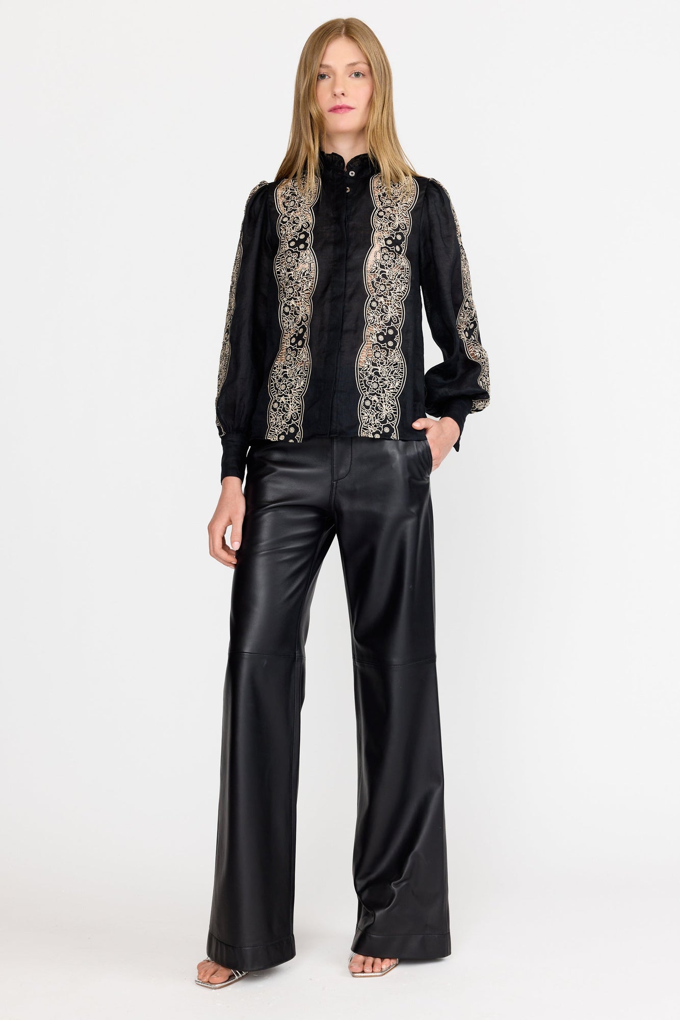 Riley Top | Onyx Embroidery