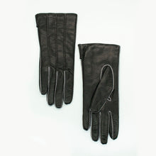 Womens | Leather Gloves with Contrast Color Stitch And Lining | Black/Barbie Pink