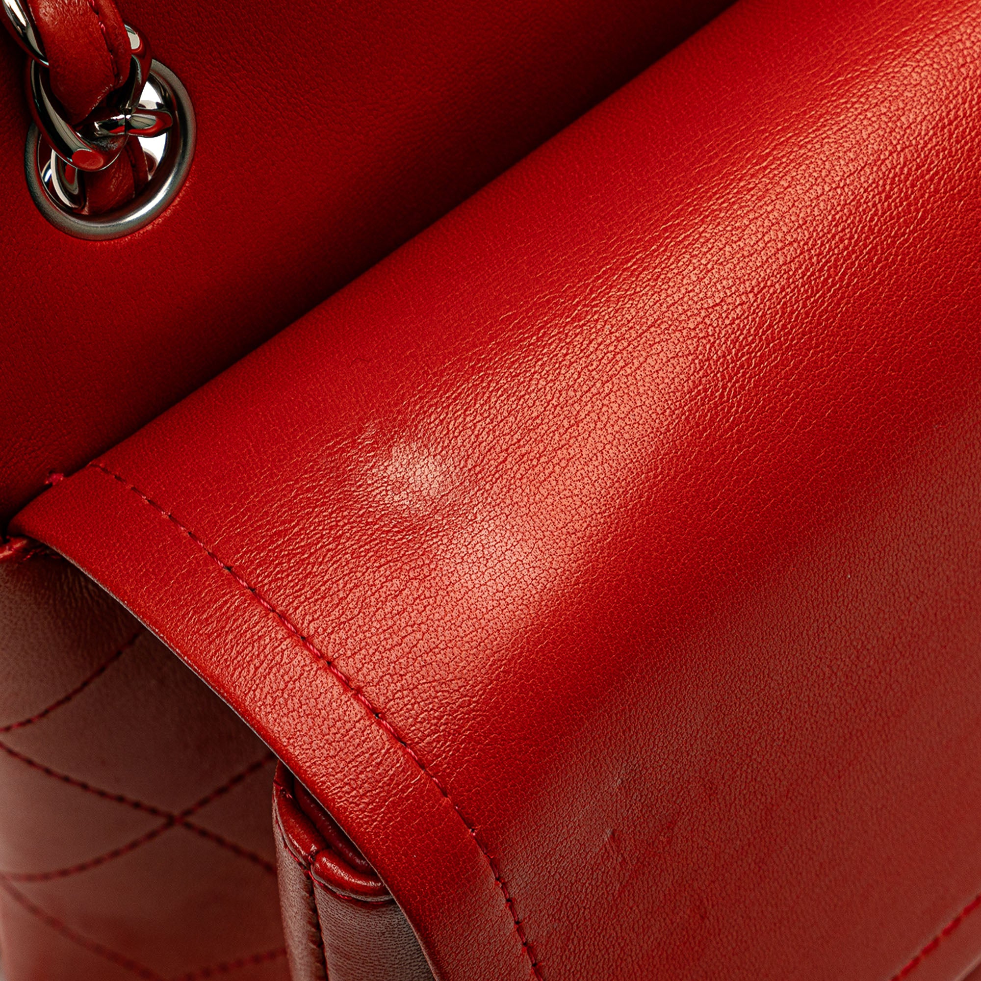 Chanel | Pre-Owned Jumbo Classic Lambskin Double Flap - I | Red