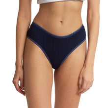 Movecalm Hi-Rise Thong | Blackberry Crumble x Waterfall Blue