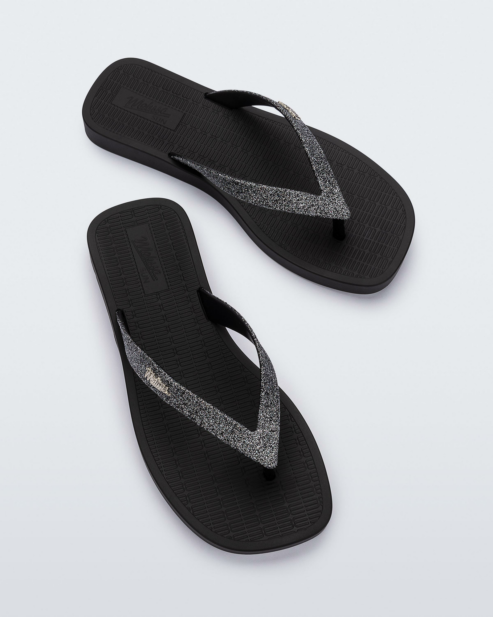 Womens | Sun Long Beach II Flip Flop | Black/Silver