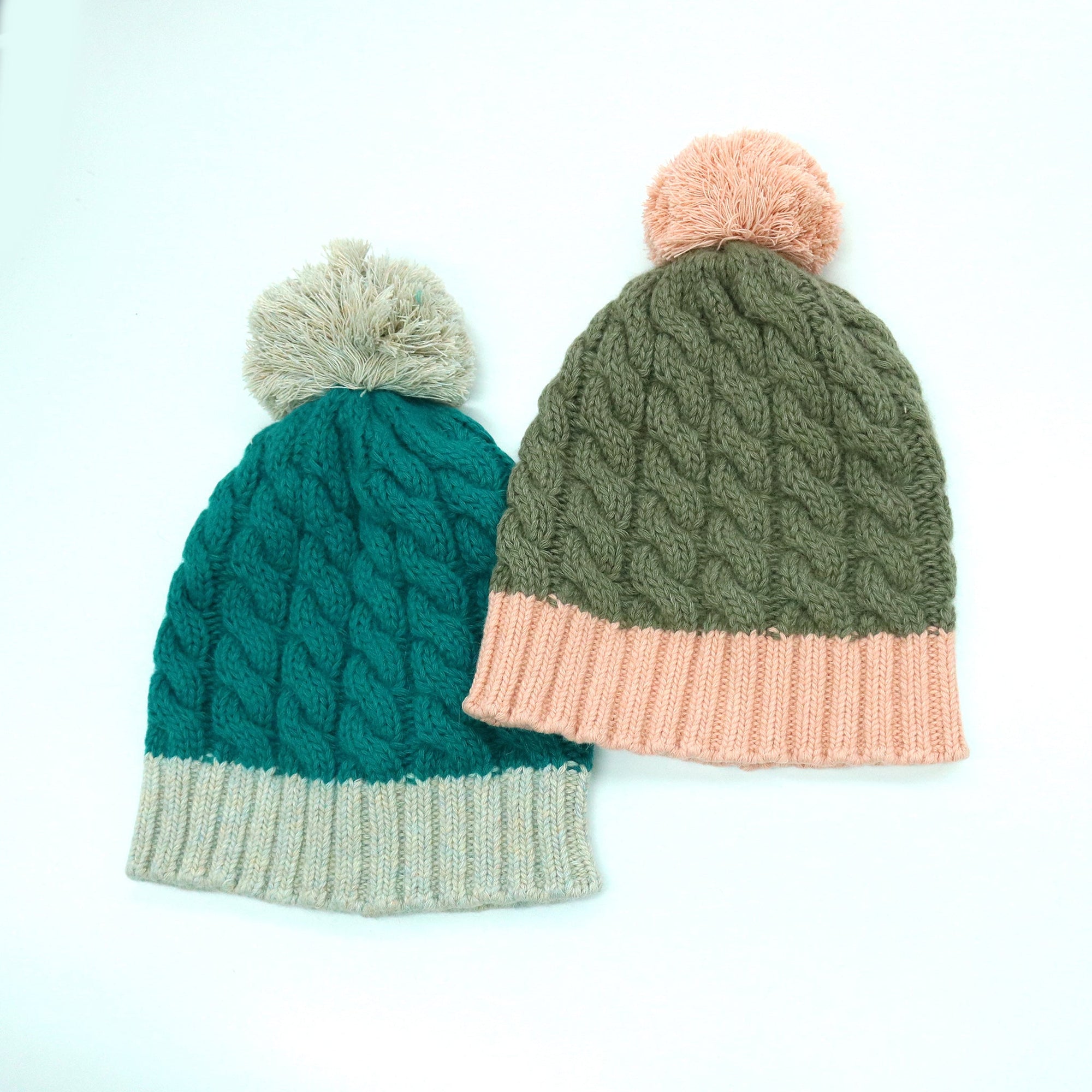 Chunky Hat With Cables And Pom | Olive/Pink