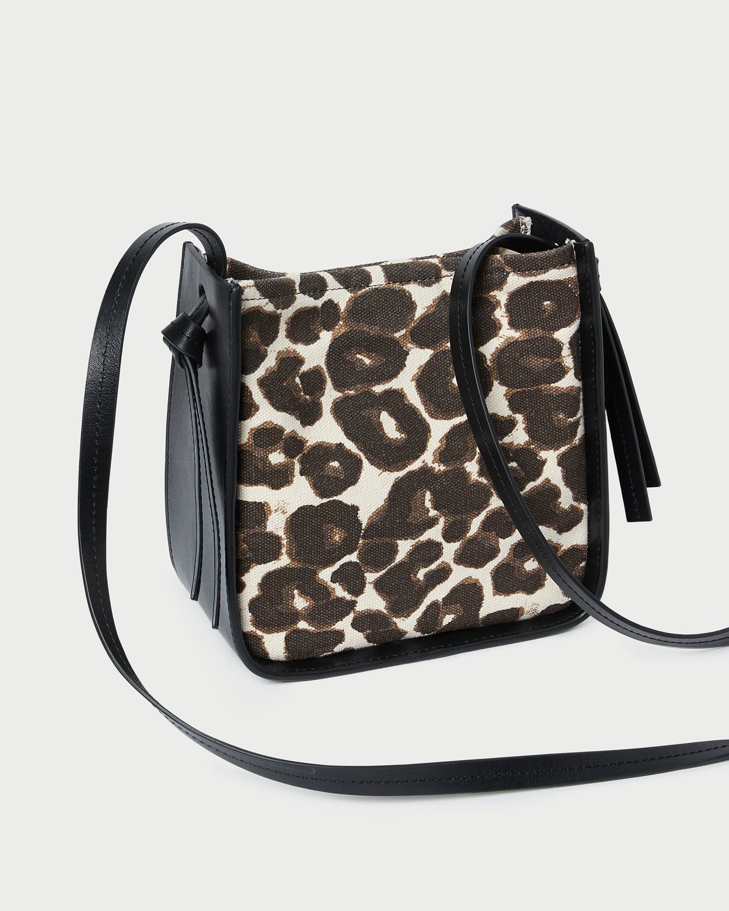 Color: Black/Leopard