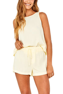 Button Side Short | Soft Daisy