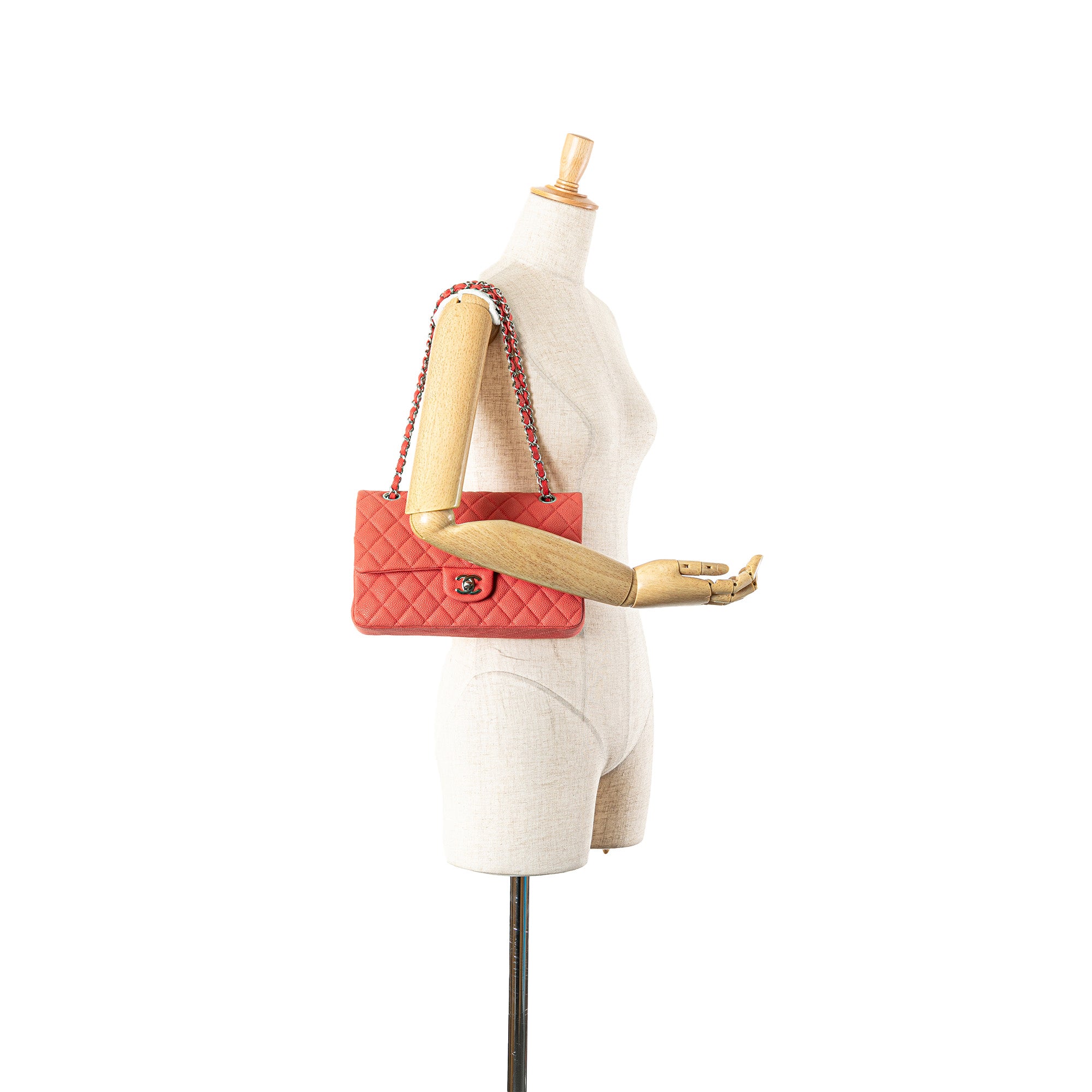 Chanel | Pre-Owned Medium Classic Caviar Double Flap | Pink/Strawberry