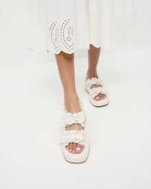 Color: White