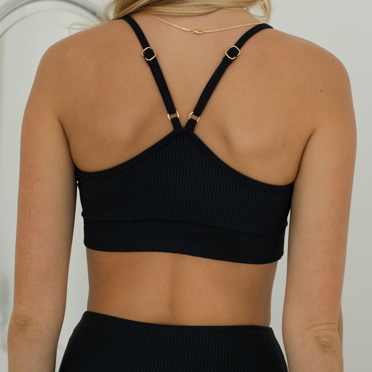 Simple Sport Top | Black Rib