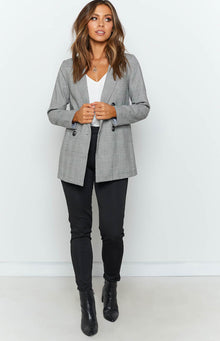 Grey and white Glen plaid double-breasted blazer with notched lapels and long sleeves, hip length