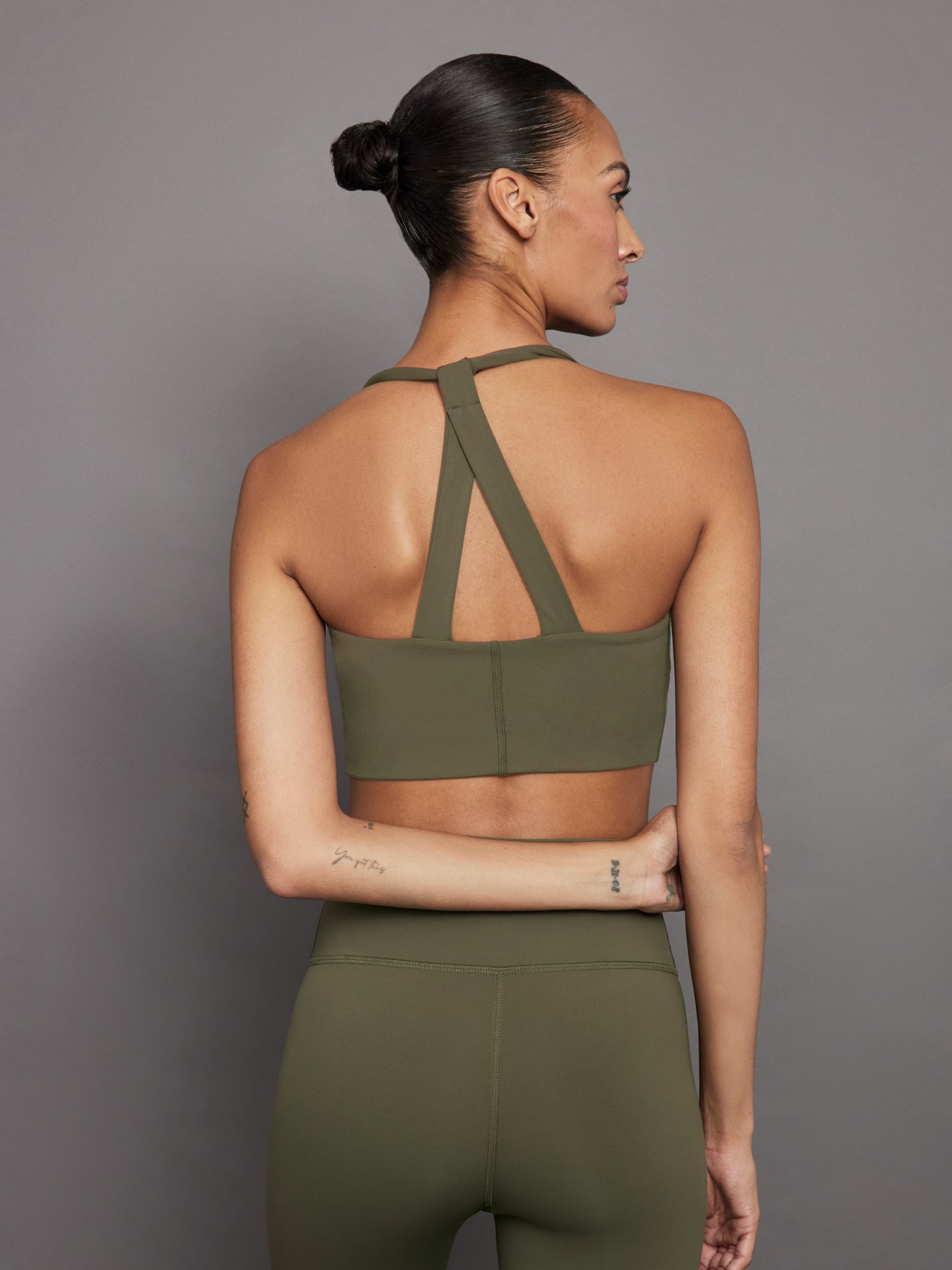 Carbon38 | T Back Bra In Diamond Compression | Olive