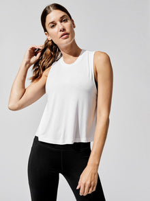 Carbon38 | Crop Tank 2.0 | White