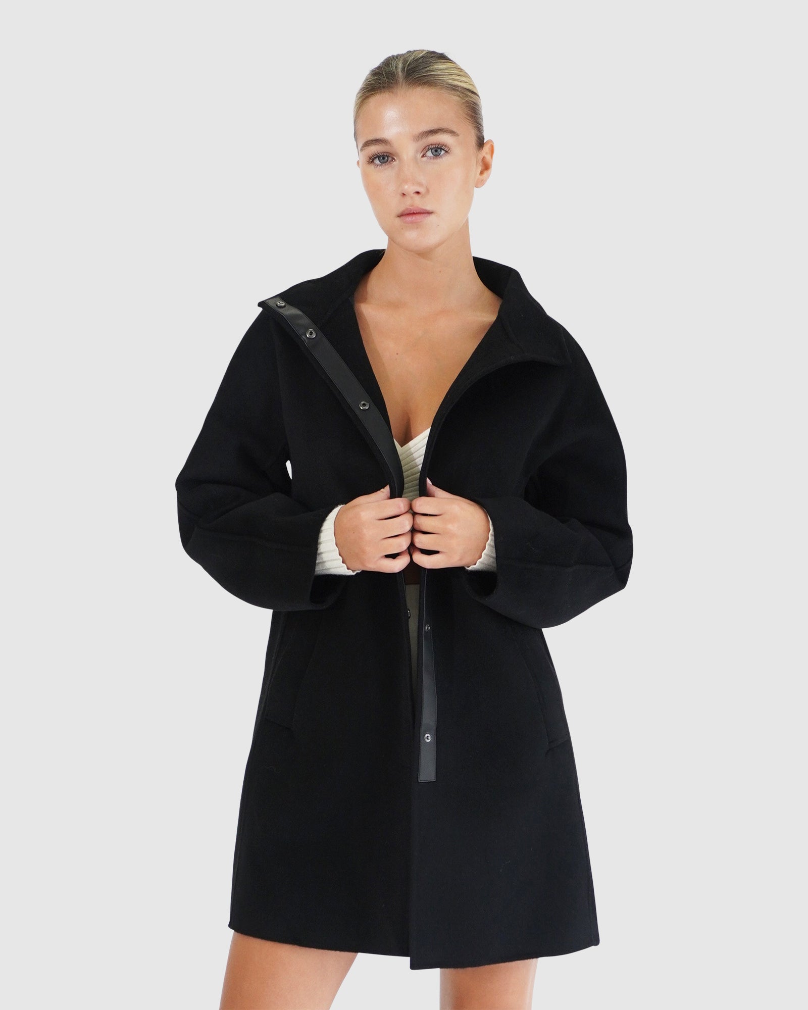 Come On Over Trimmed Coat | Women | Black