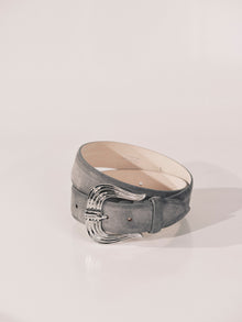 Cupid Suede Belt | Fog & Silver
