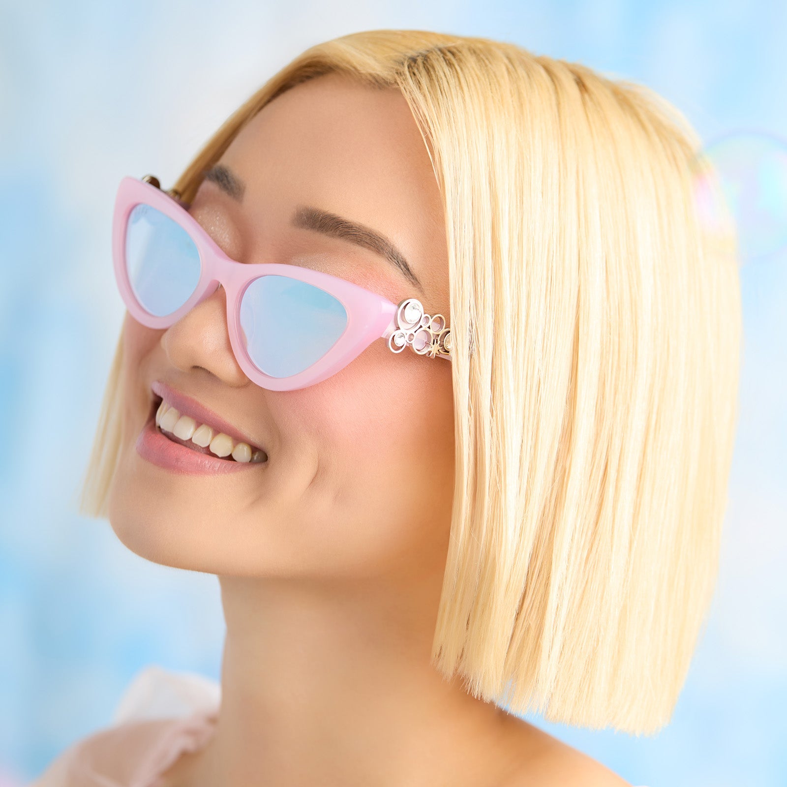 Womens | Glinda Upland For Good Sunglasses | Glassy Pink Crystal | Silver Flash Lenses