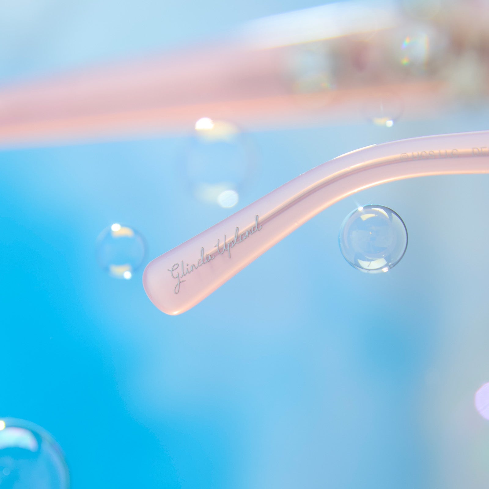 Womens | Glinda Upland For Good Sunglasses | Glassy Pink Crystal | Silver Flash Lenses