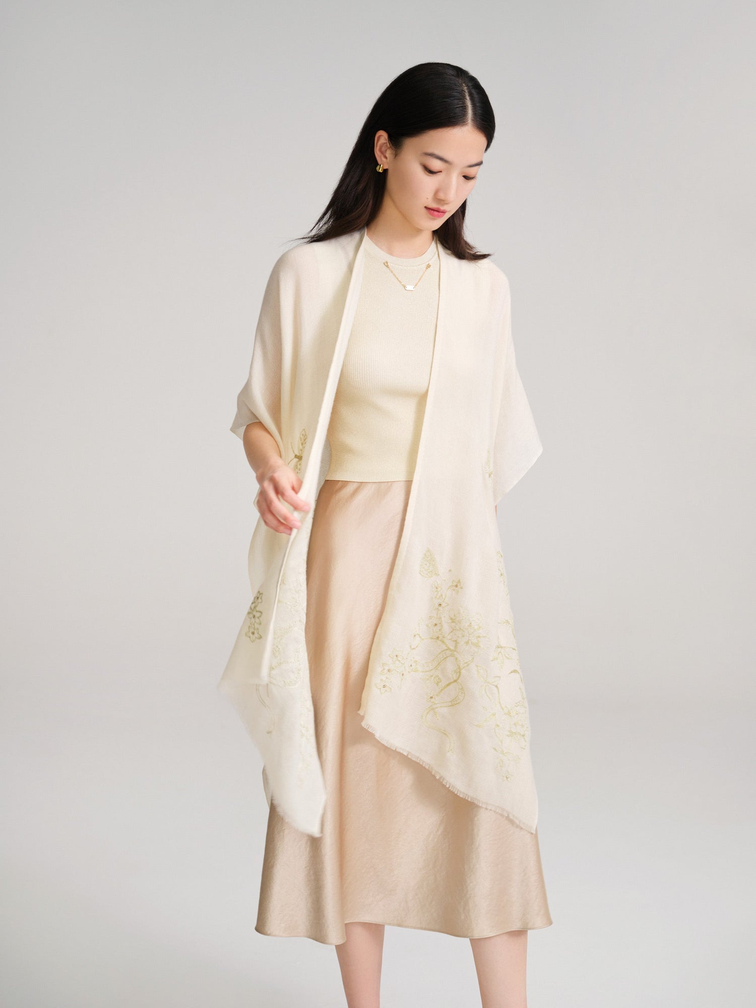 Embroidered Cashmere Shawl | Beige