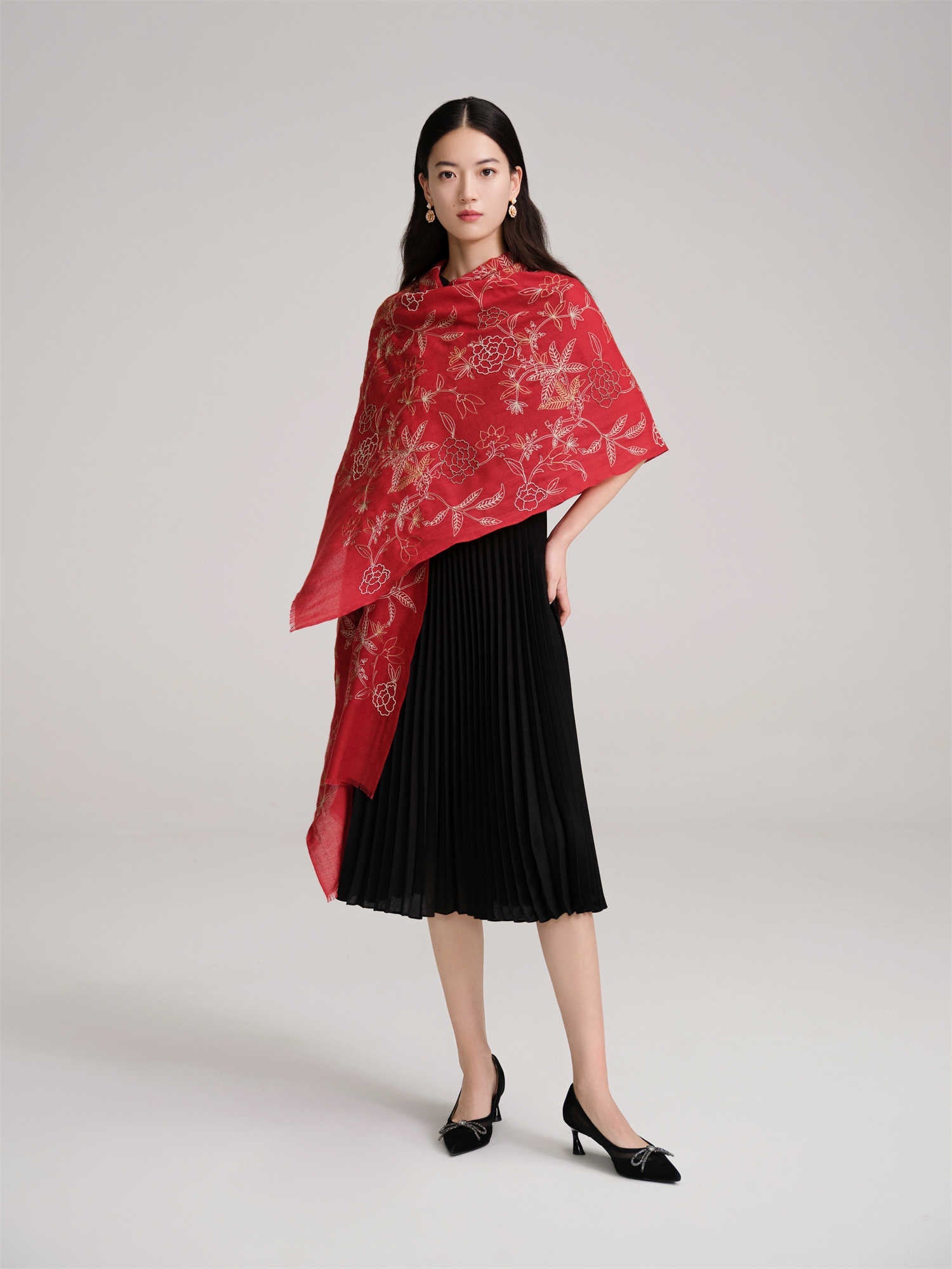Heavy-duty Embroidery scarf | Red