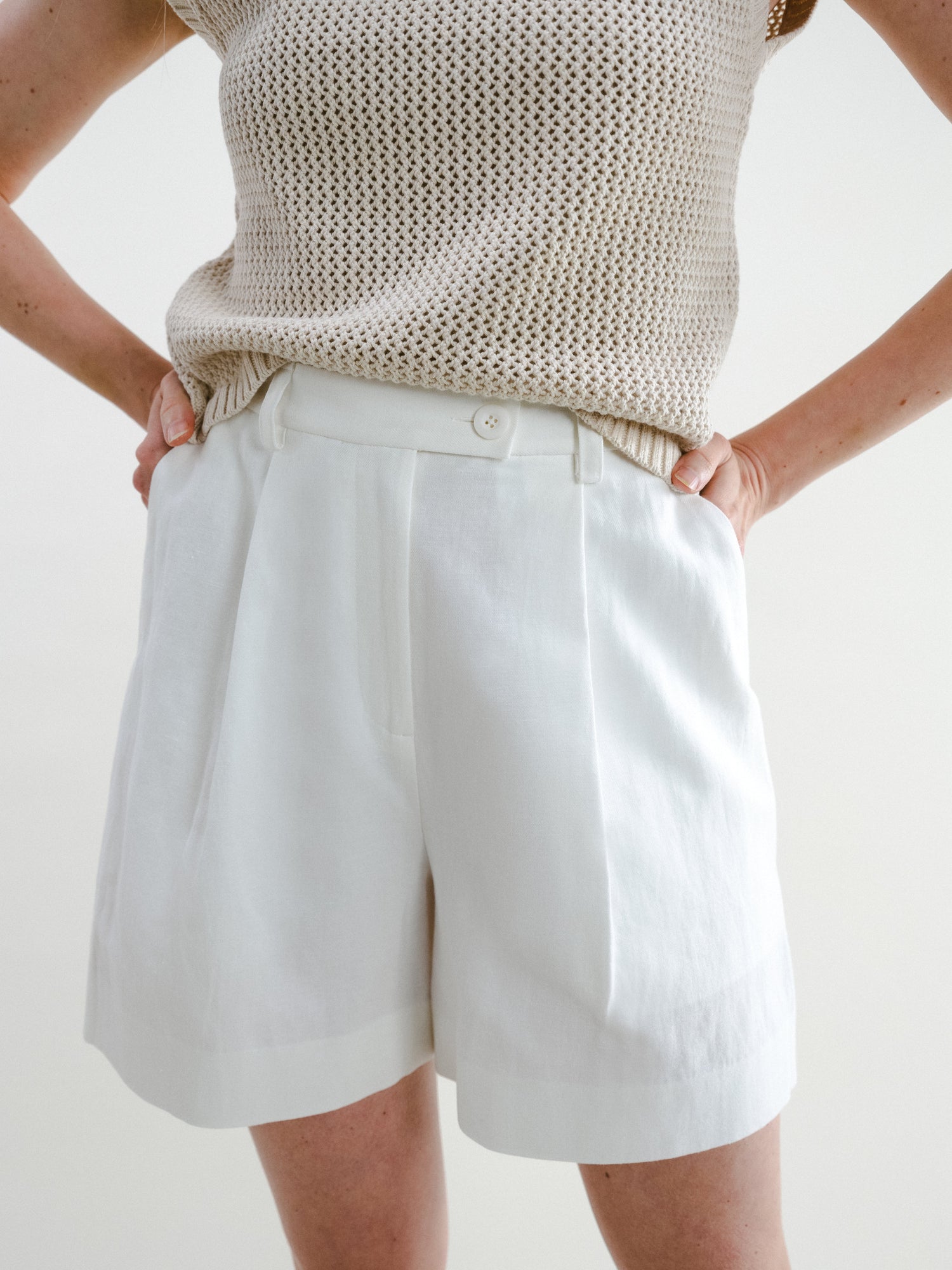 Fauna Short | Bright White