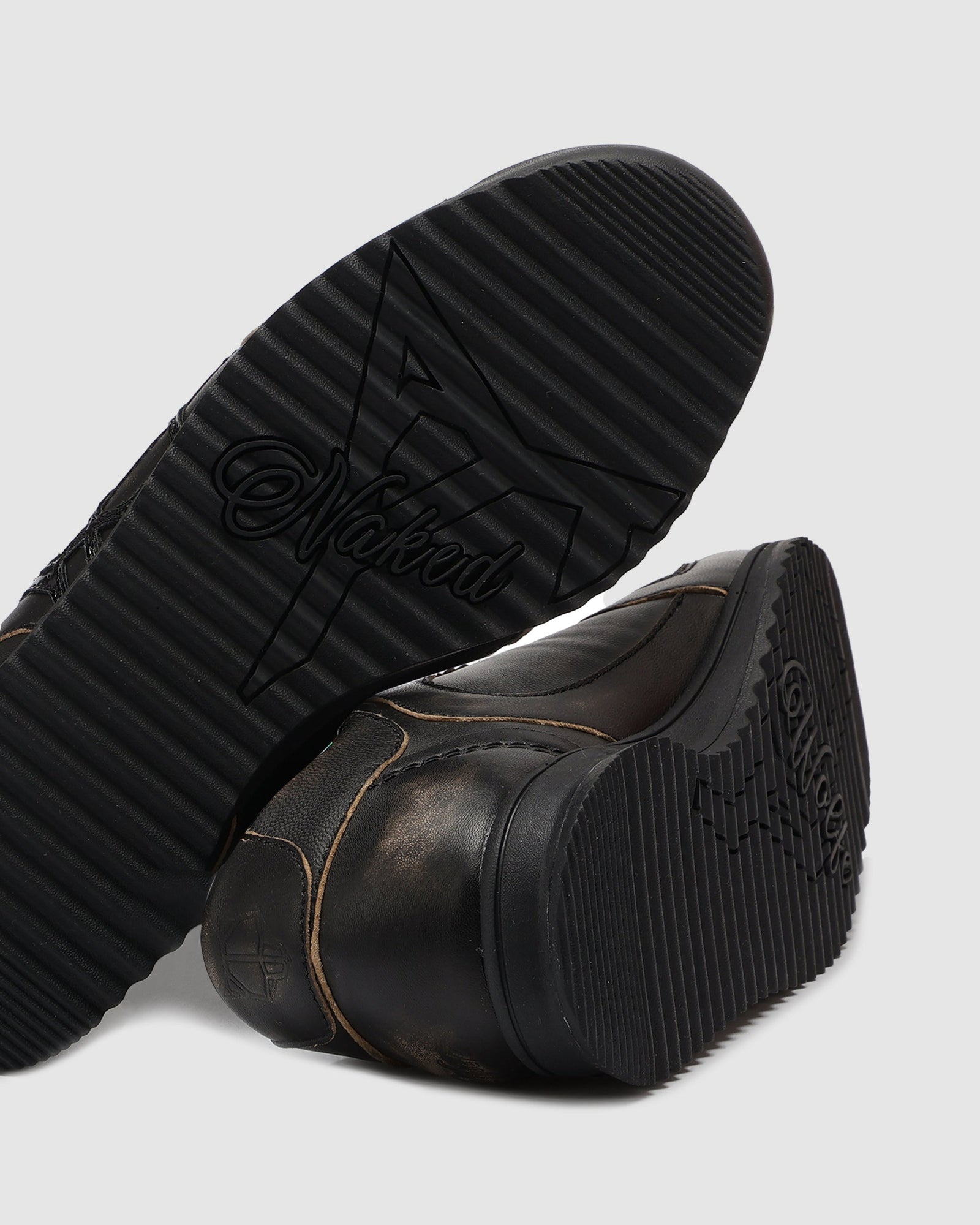 Womens | Exposuree Rub Off Alcohol Leather Sneaker | Black