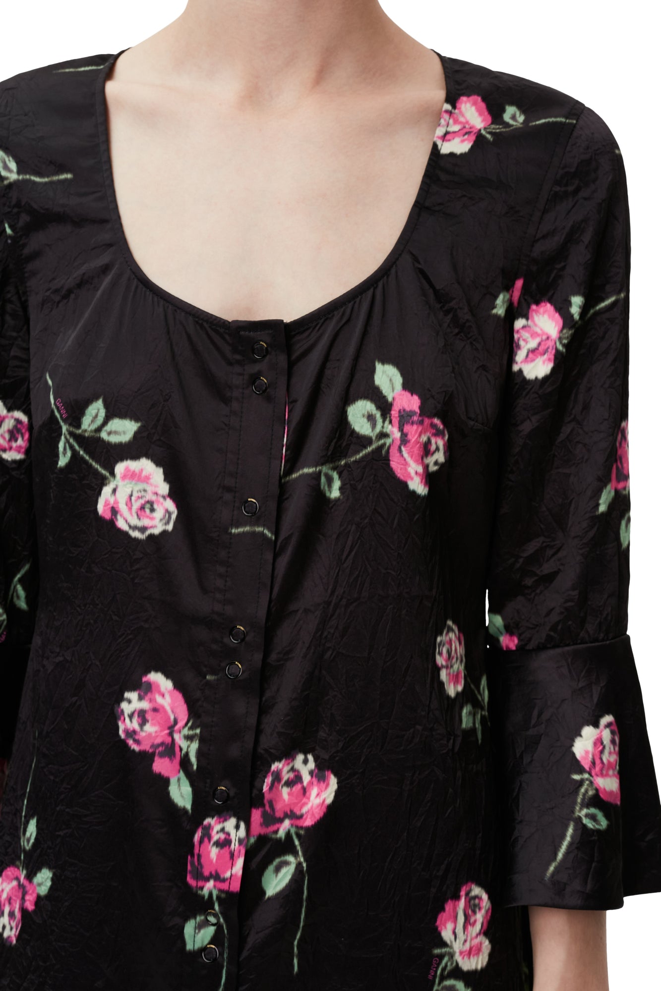 Crinkled Satin U-neck Long Dress | Black