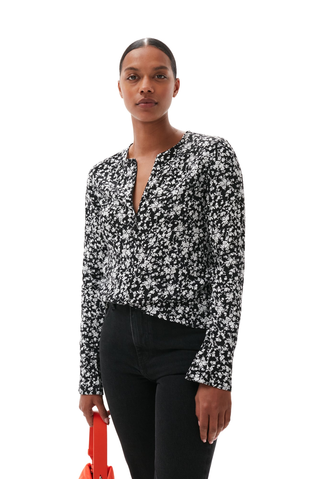 Printed Crepe O-neck Blouse | Black