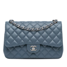 Chanel | Pre-Owned Jumbo Classic Lambskin Double Flap - III | Blue/Dark Blue