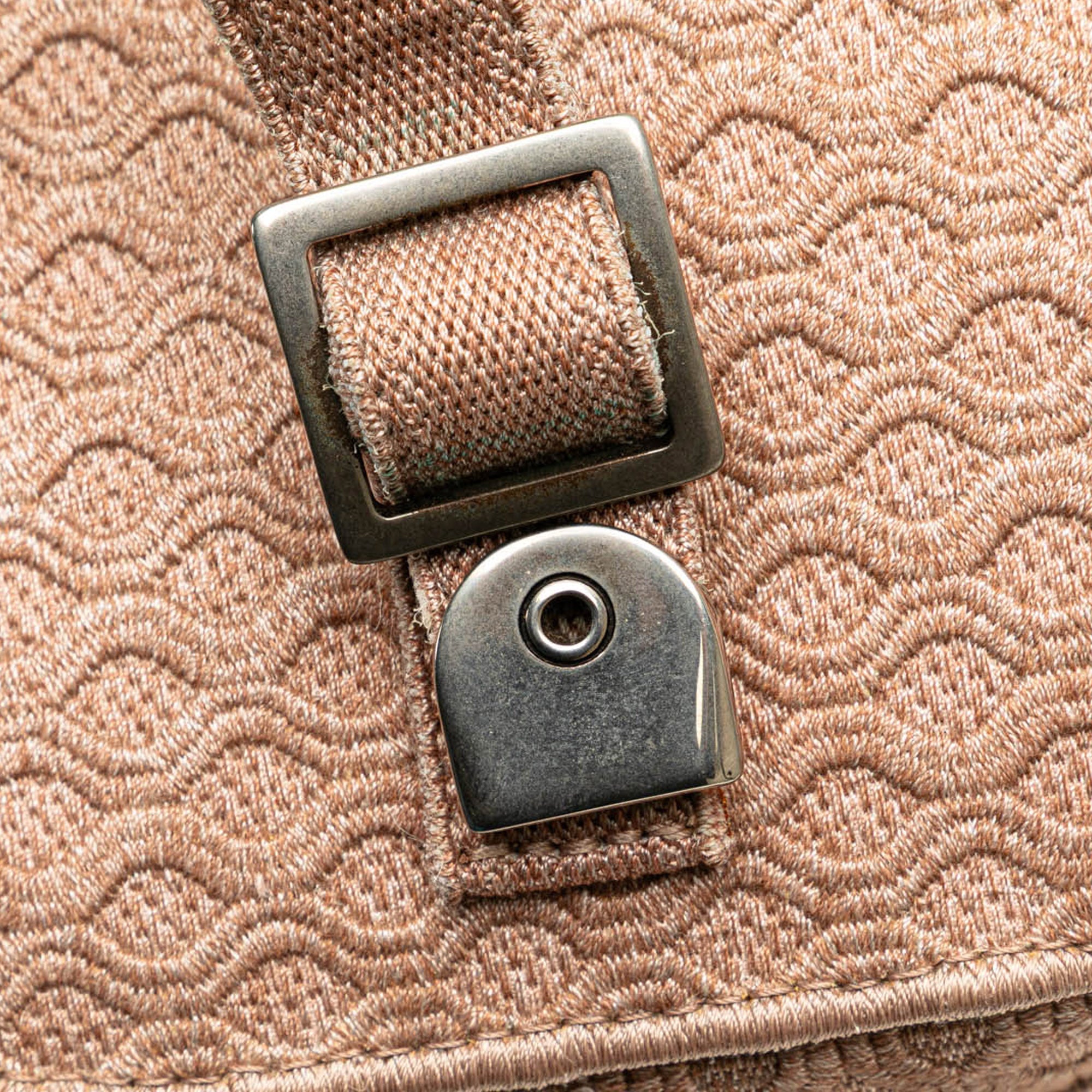 Dior | Pre-Owned Mesh Embroidered Diortravel Vanity Case | Pink