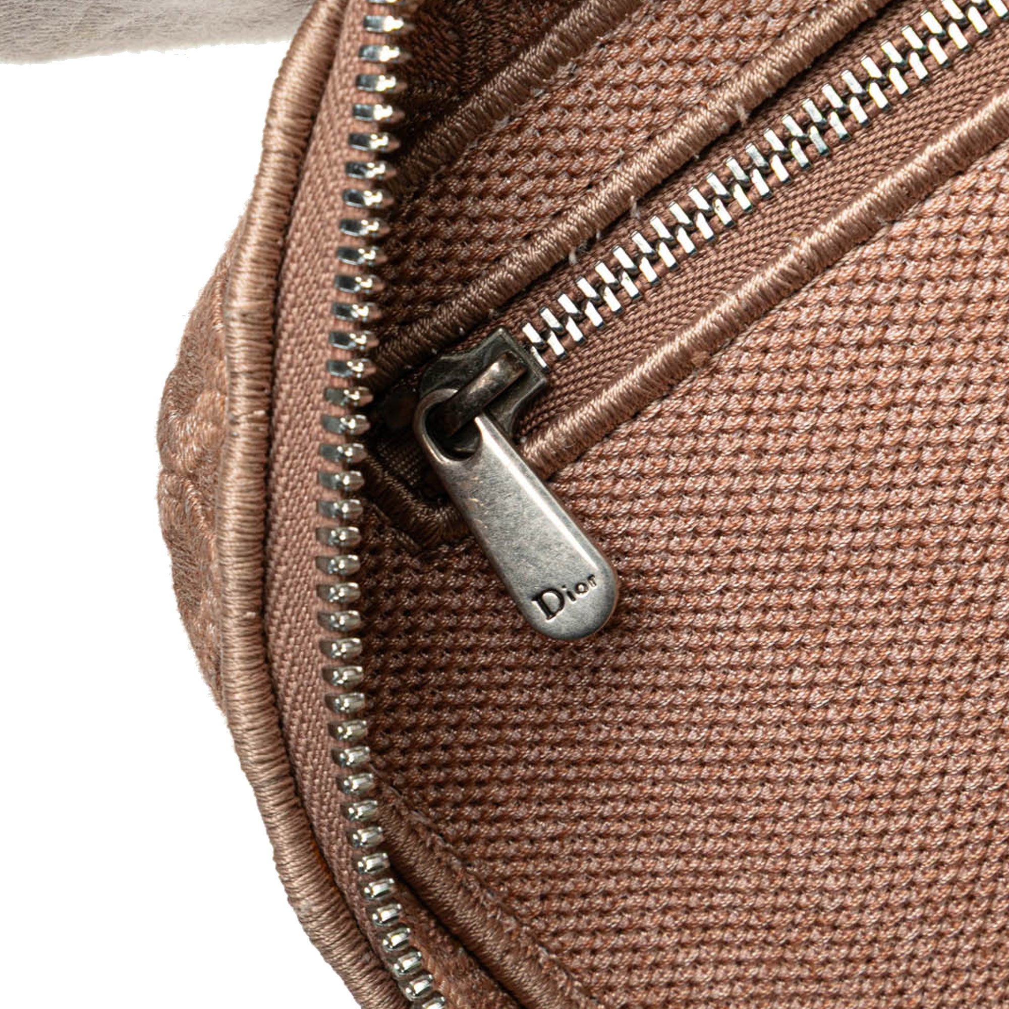 Dior | Pre-Owned Mesh Embroidered Diortravel Vanity Case | Pink