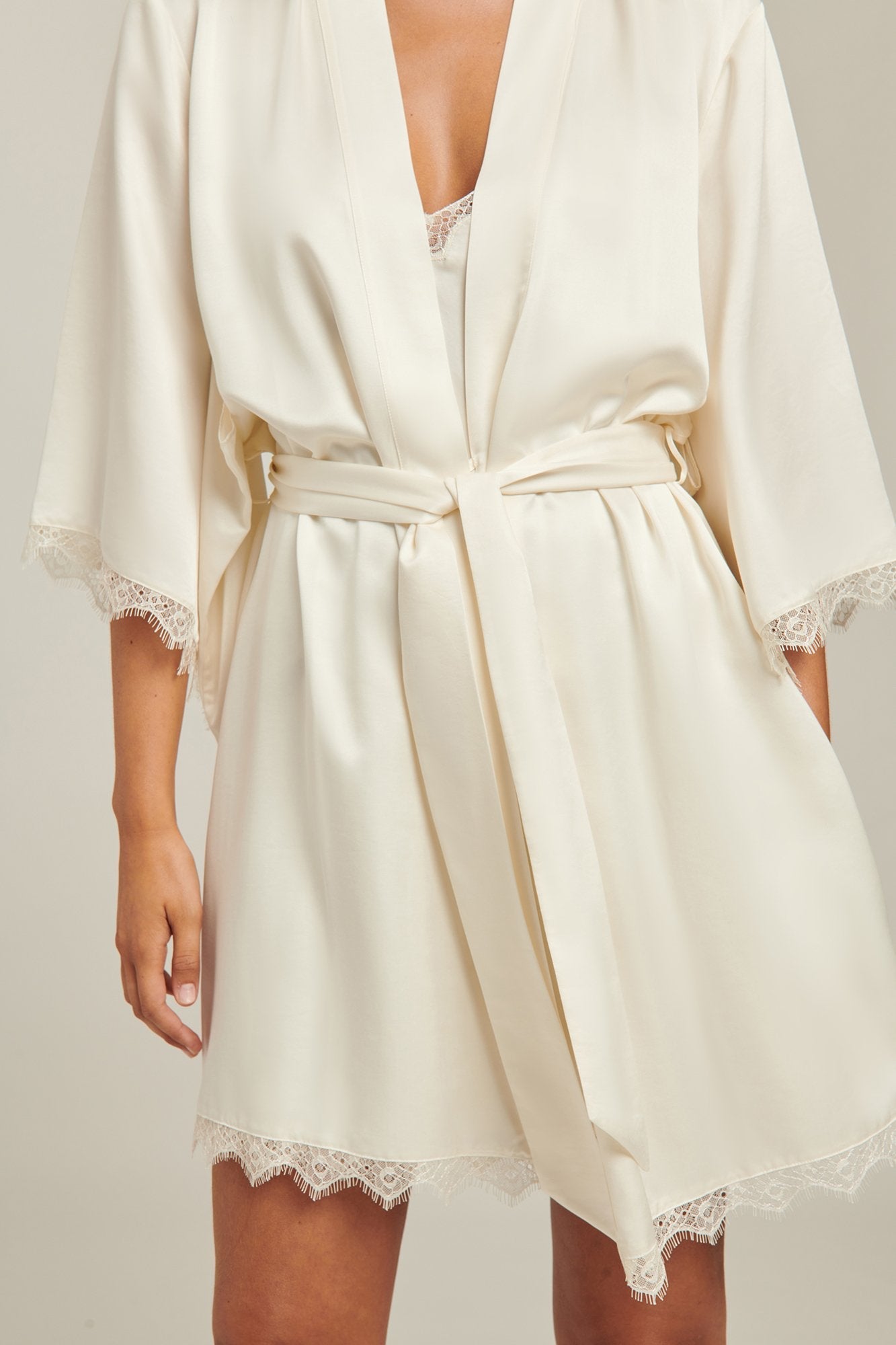 GINIA Silk Blend Lace Robe