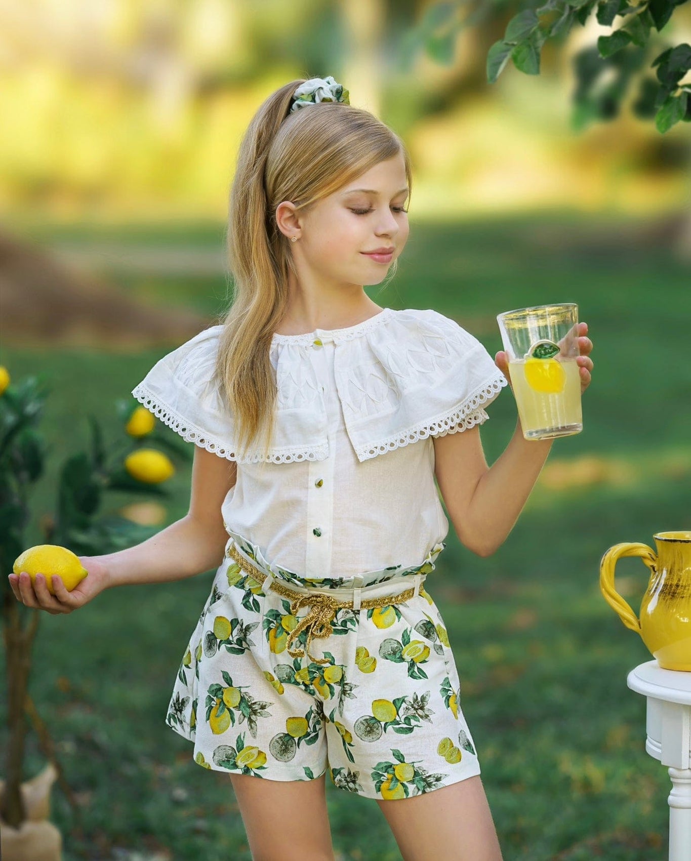 Girl | Amalfi Lemon Print Linen Scrunchie | White x yellow x green