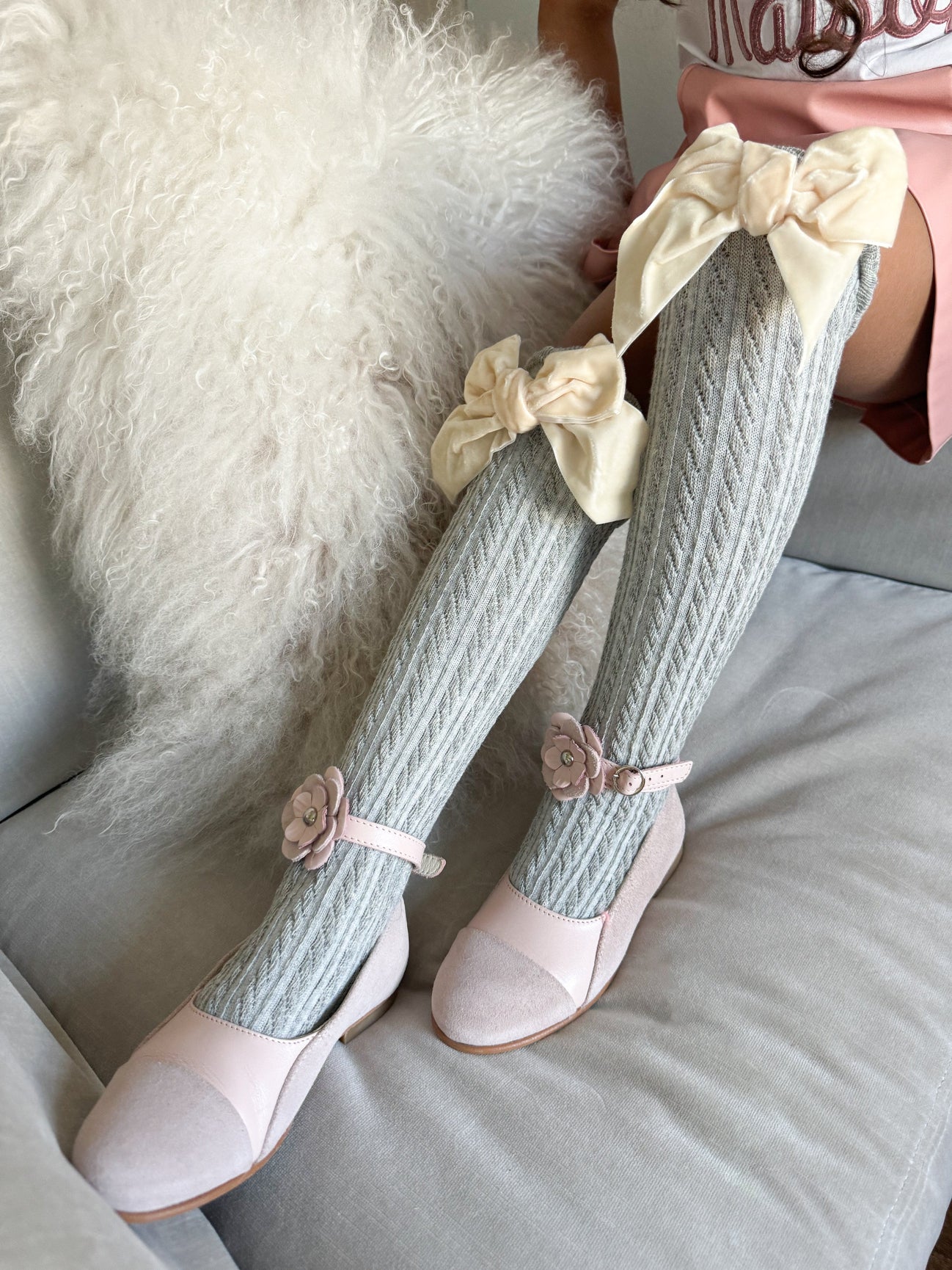 Girl | Grey Knee High Socks with Velvet Bows | Gray x Ivory