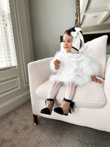 Girl | Gwen and Headband | White x Black