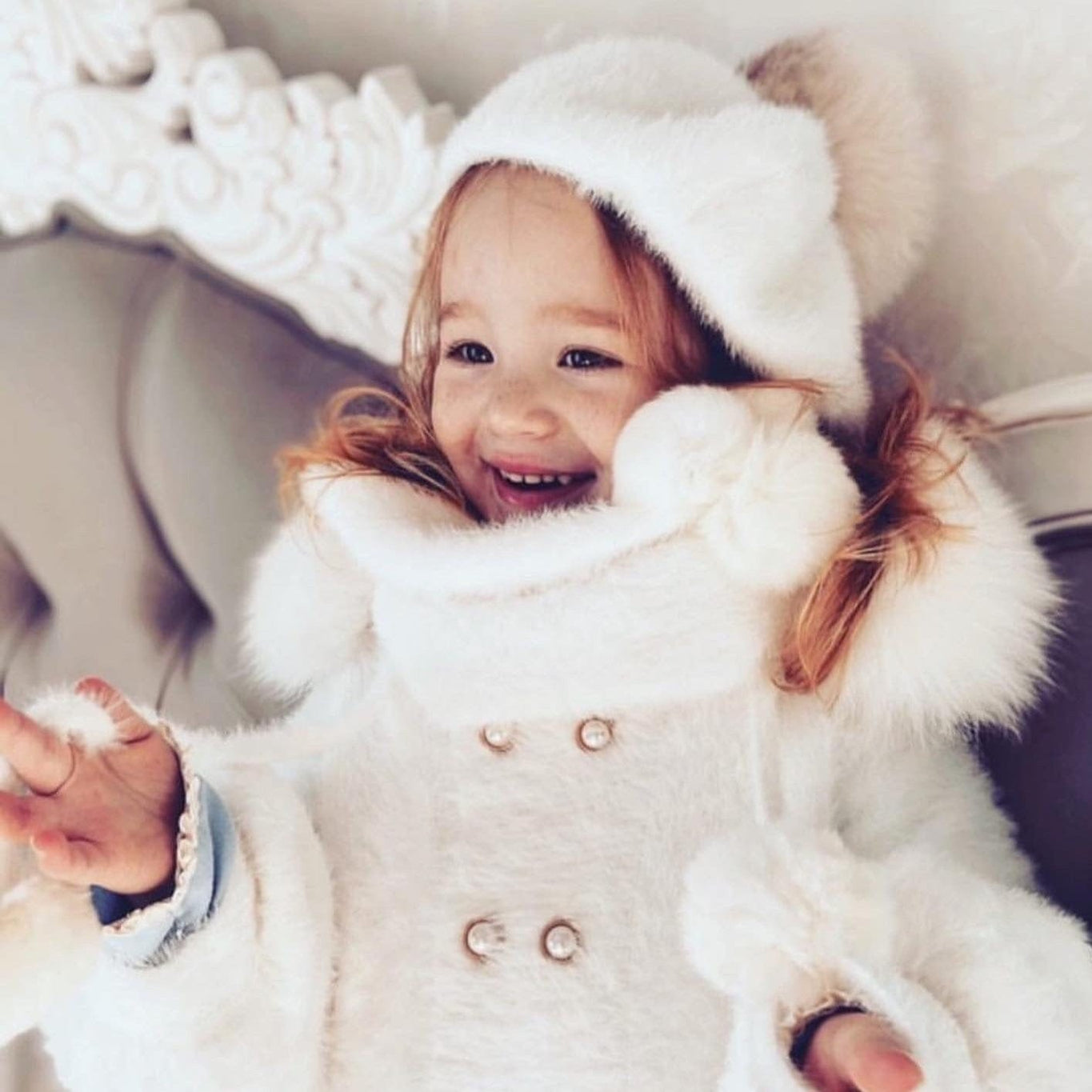 Girl | Milana Victoria Neck Warmer | White