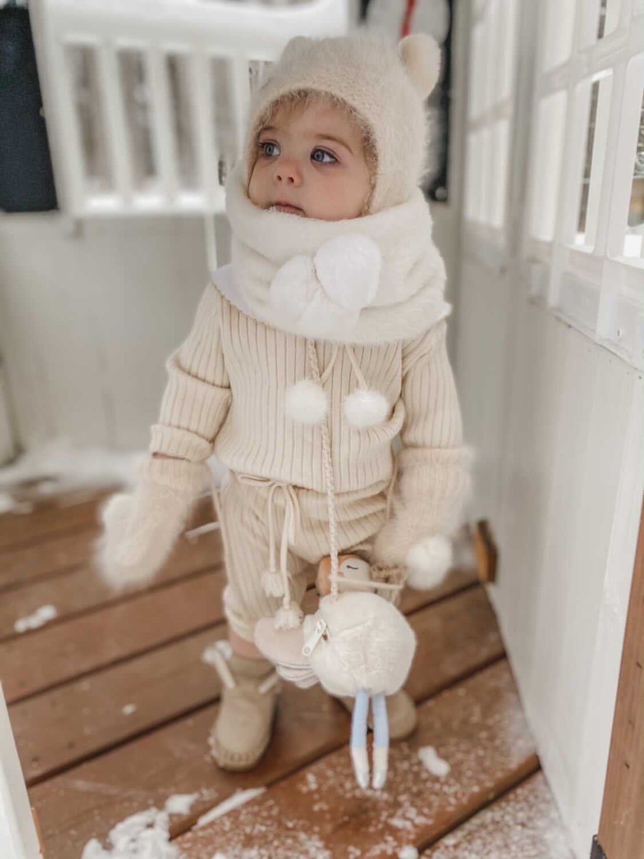 Girl | Milana Victoria Neck Warmer | White
