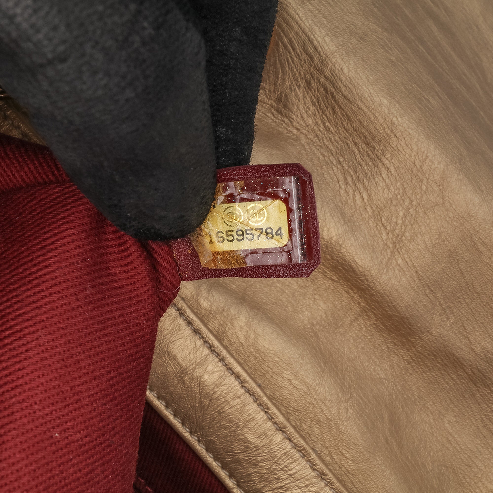 Chanel | Pre-Owned Medium Quilted Aged Calfskin Pondichery Flap | Gold