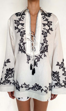Hemant And Nandita | Aahi Linen Cotton Drop Shoulder Collared Tunic | Black/White