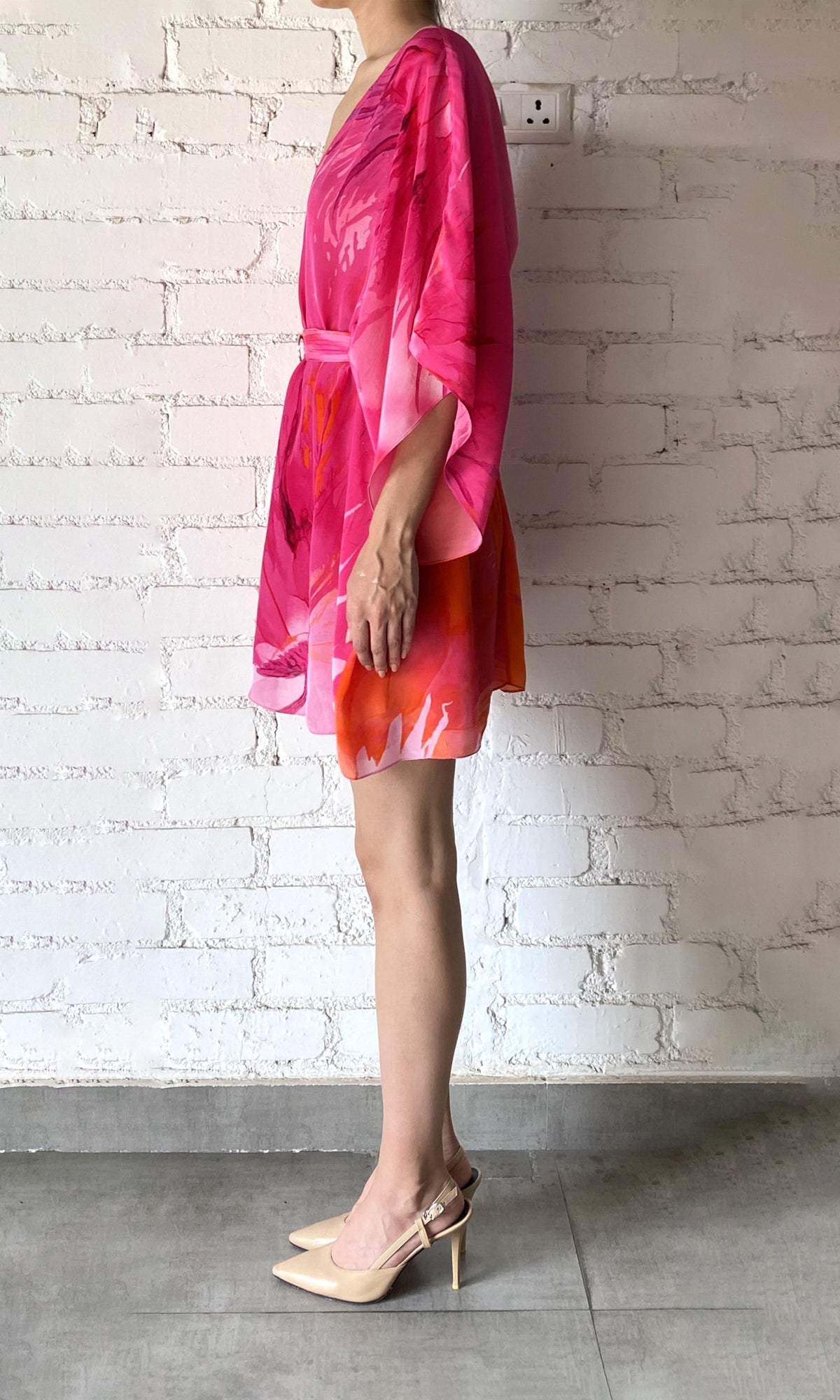 Hemant And Nandita | Abira Viscose Crepe Flat Chiffon Short Kaftan With Belt | Pink