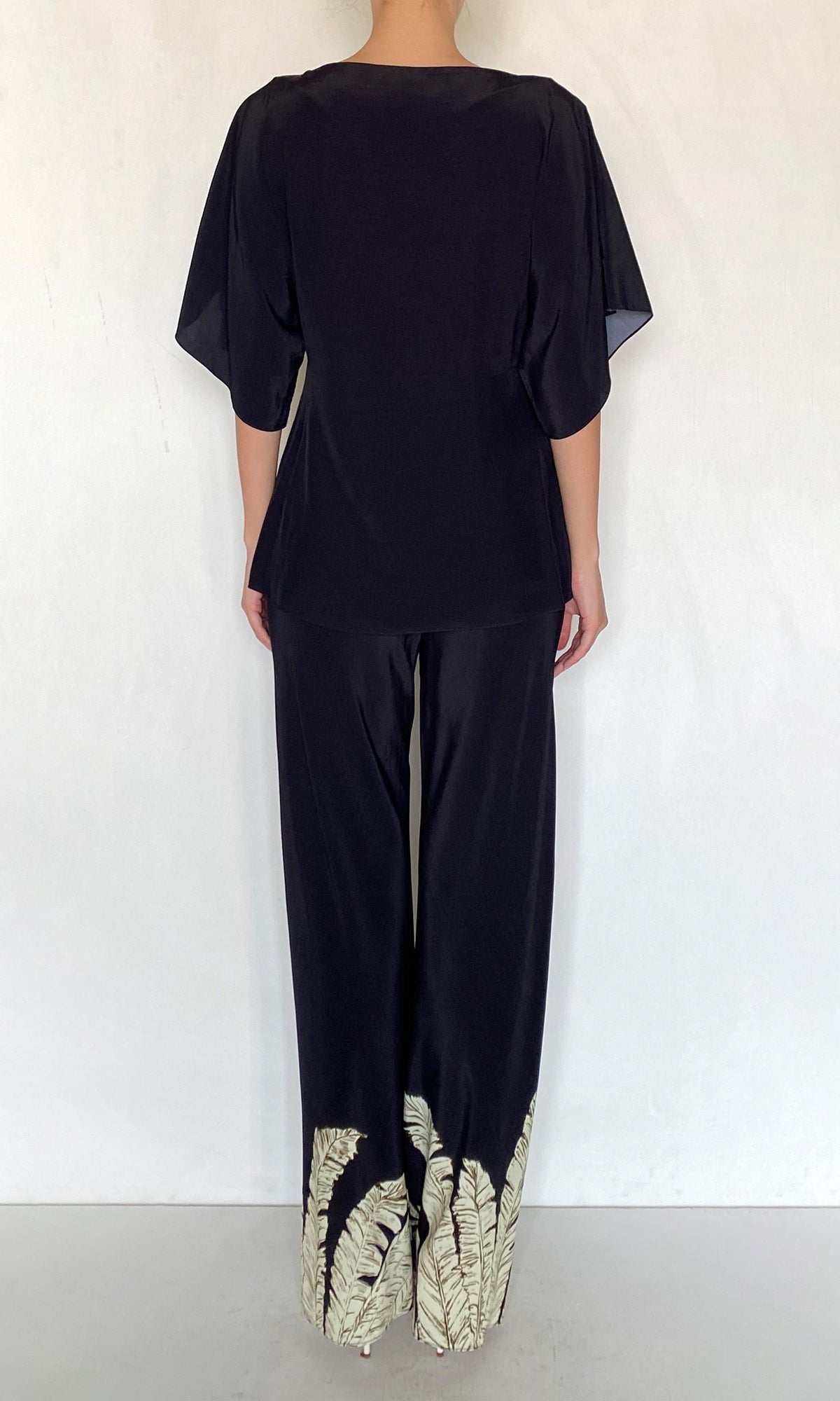 Hemant And Nandita | Palm Viscose Heavy Crepe Boat Neck Top | Black