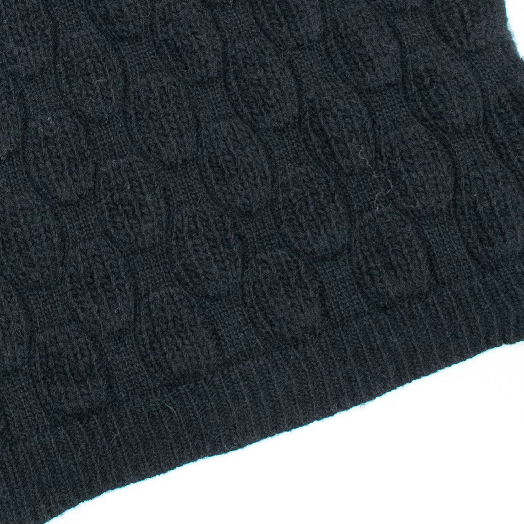 Scarf In Bubbles Stitch | Black