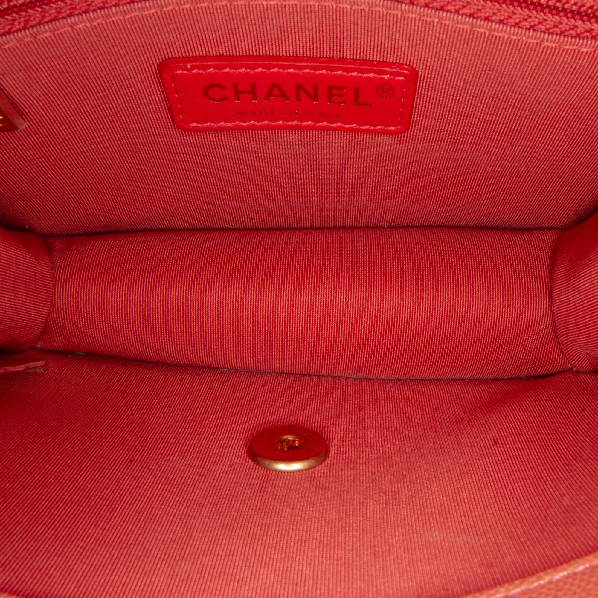 Chanel | Pre-Owned Caviar Sunset On The Sea Flap Belt Bag | Pink