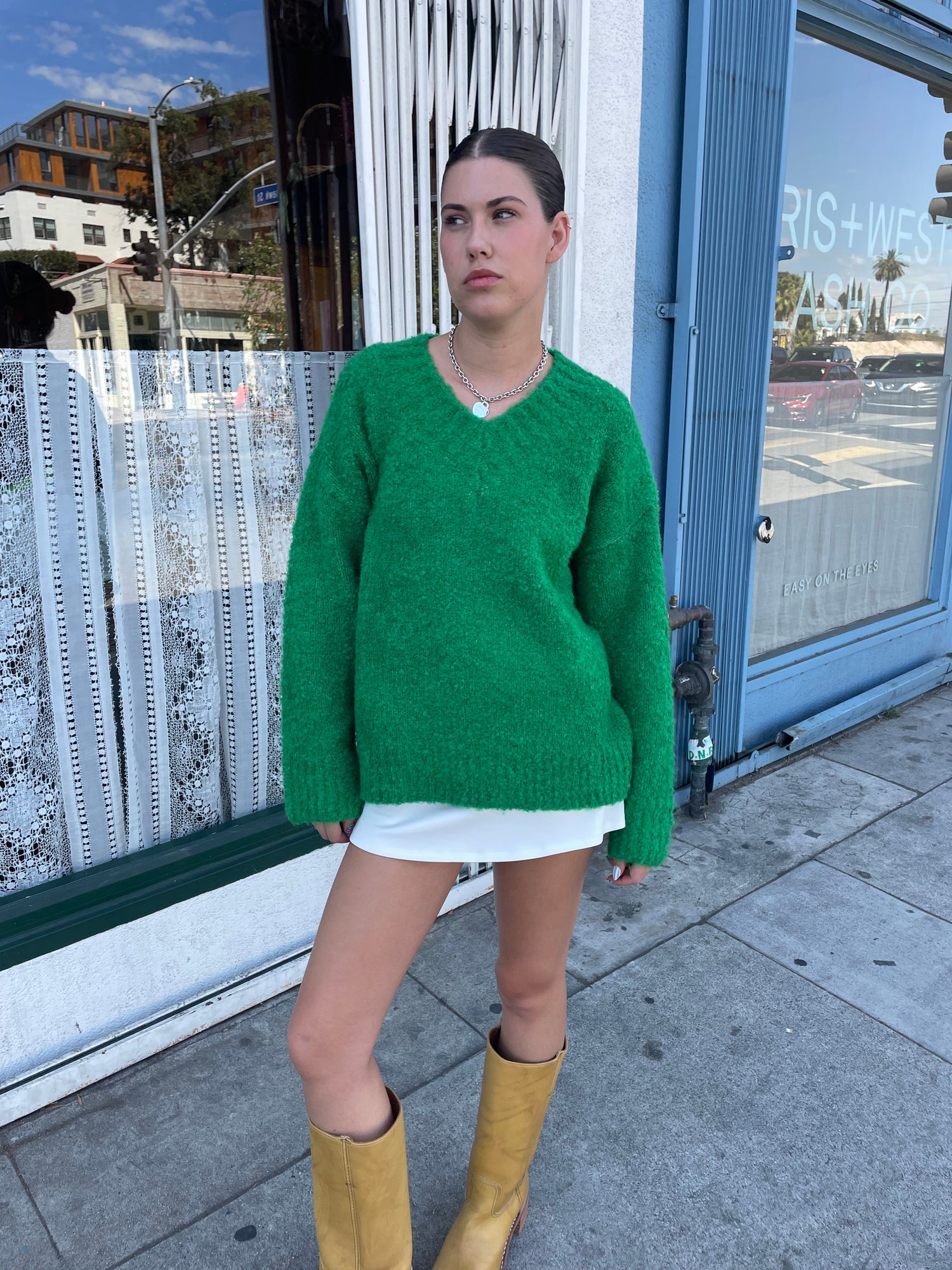 Marion V-Neck | Kelly Green