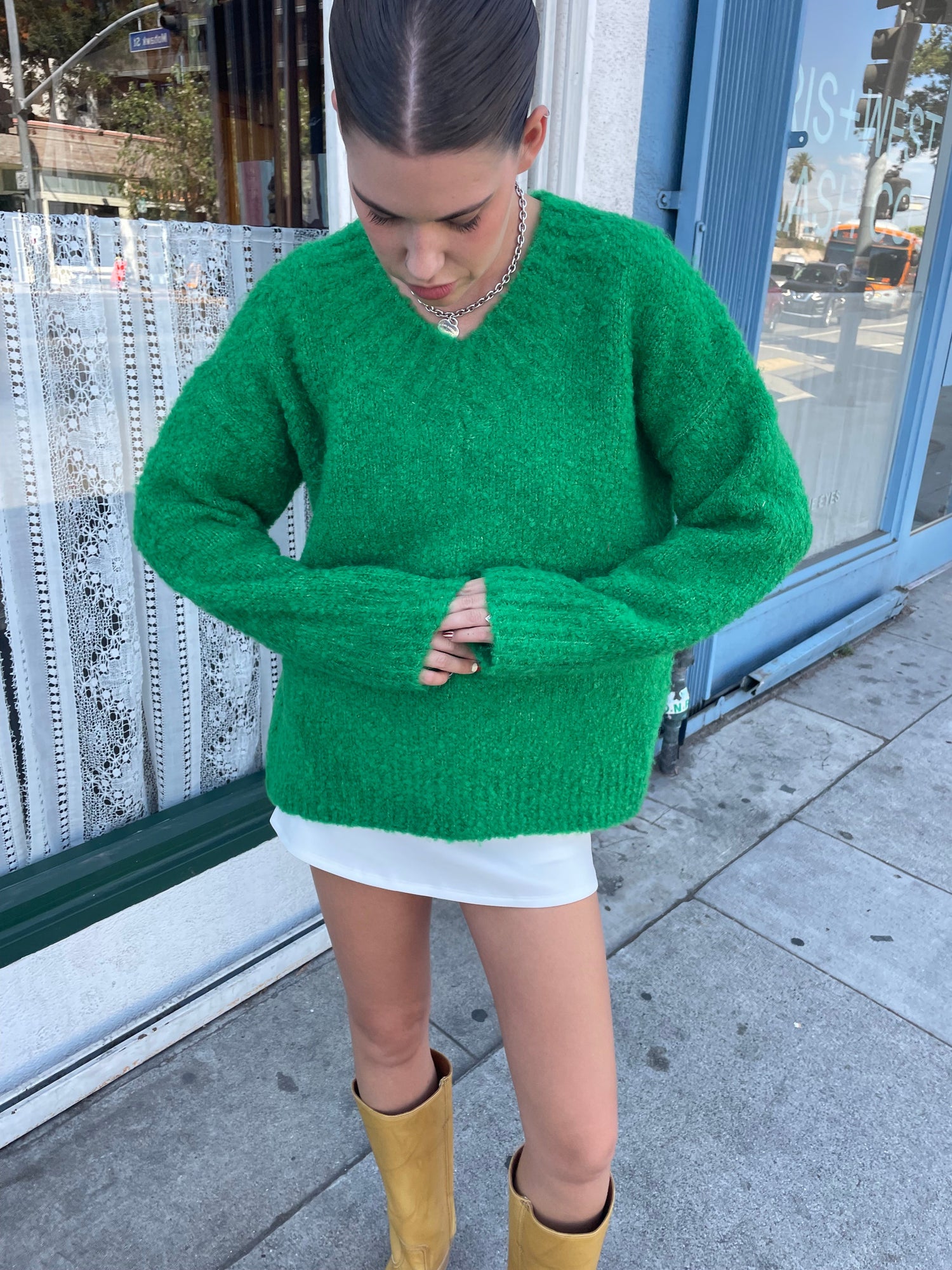 Marion V-Neck | Kelly Green