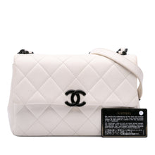 Chanel | Pre-Owned Medium Quilted Caviar My Everything Flap | White