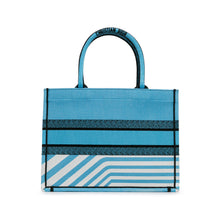 Dior | Pre-Owned Medium Embroidered Canvas Zebra D Jungle Pop Book Tote | Blue/Light Blue