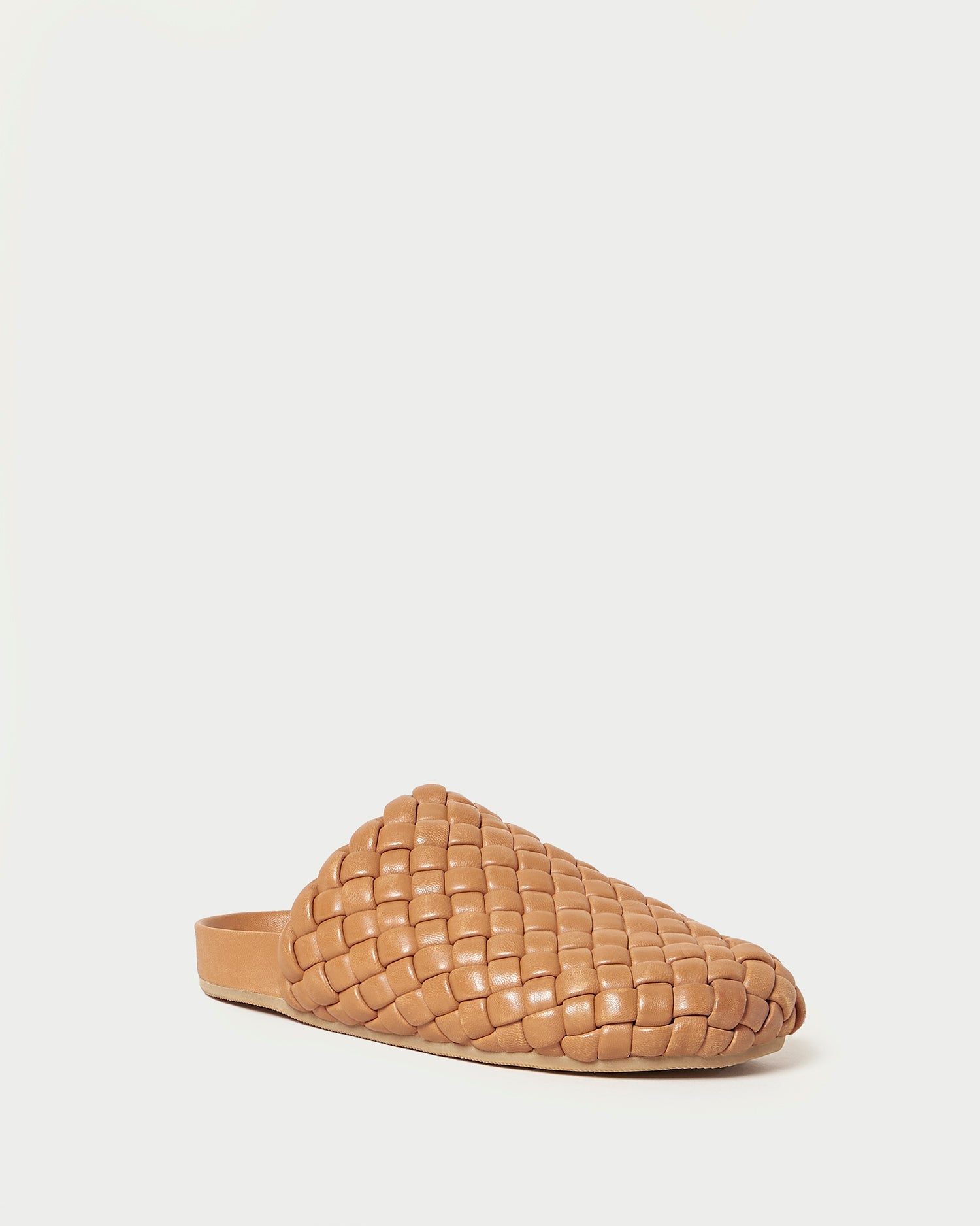 Color: Dark Sand