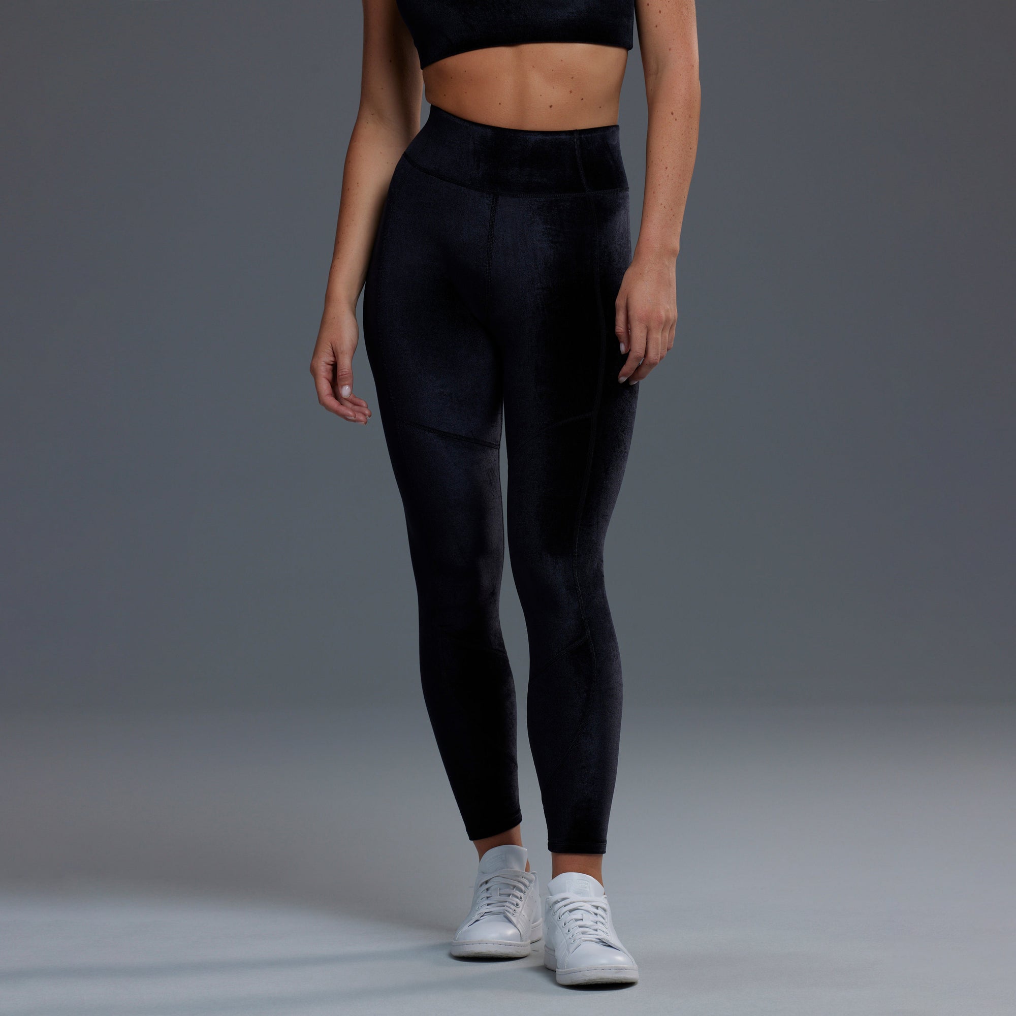 Women | Elara Stretch Velvet Legging | Shepherd