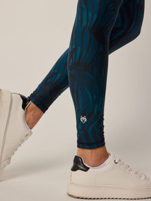 Women | Luna Camo Feather Legging | Aegean