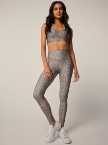 Women | Luna Midas Wolf Sports Bra | Clay